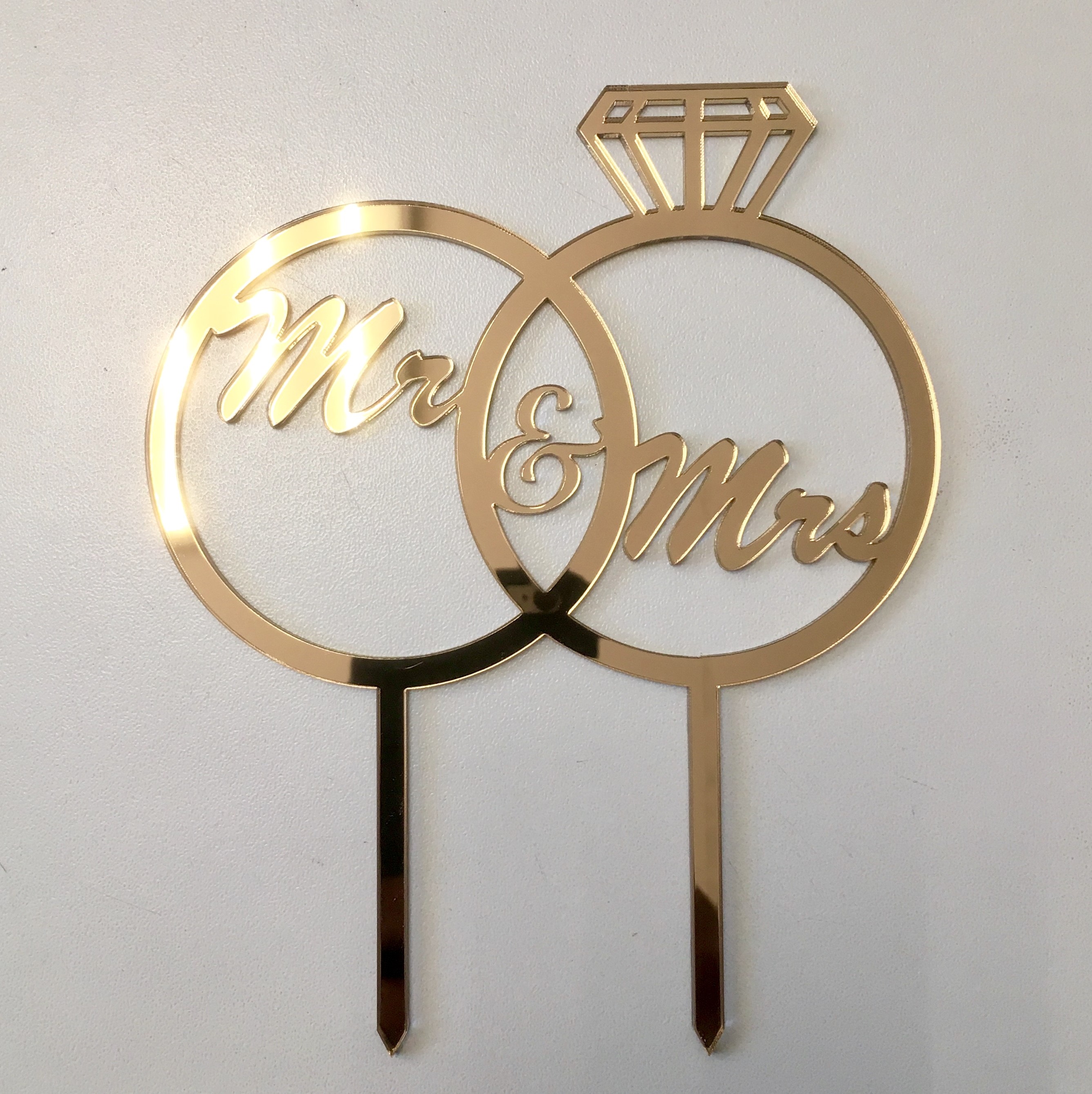 Топпер свадебные кольца. Зеркальное кольцо для игр в карты. Отражающее кольцо для карт. Топпер свадебные кольца. Свадебные кольца топперы на торт.